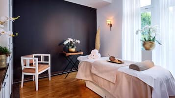 Sauna, hot tub, body treatments, aromatherapy, body scrubs, facials