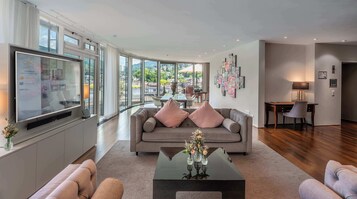 Penthouse (for maximum 6 Persons) | Living area | Flat-screen TV