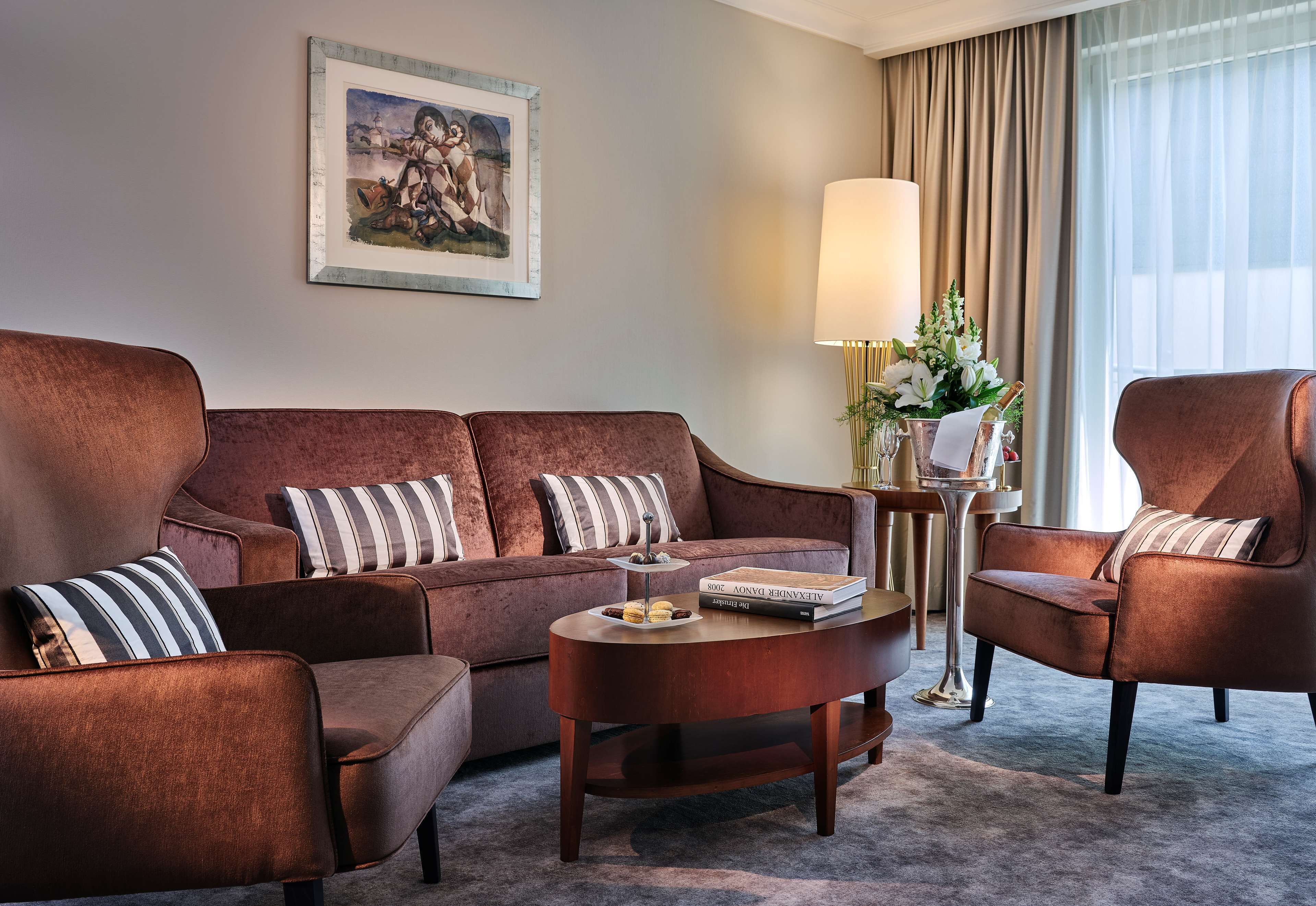 junior suite | 2 bedrooms, hypo-allergenic bedding, minibar, in-room safe