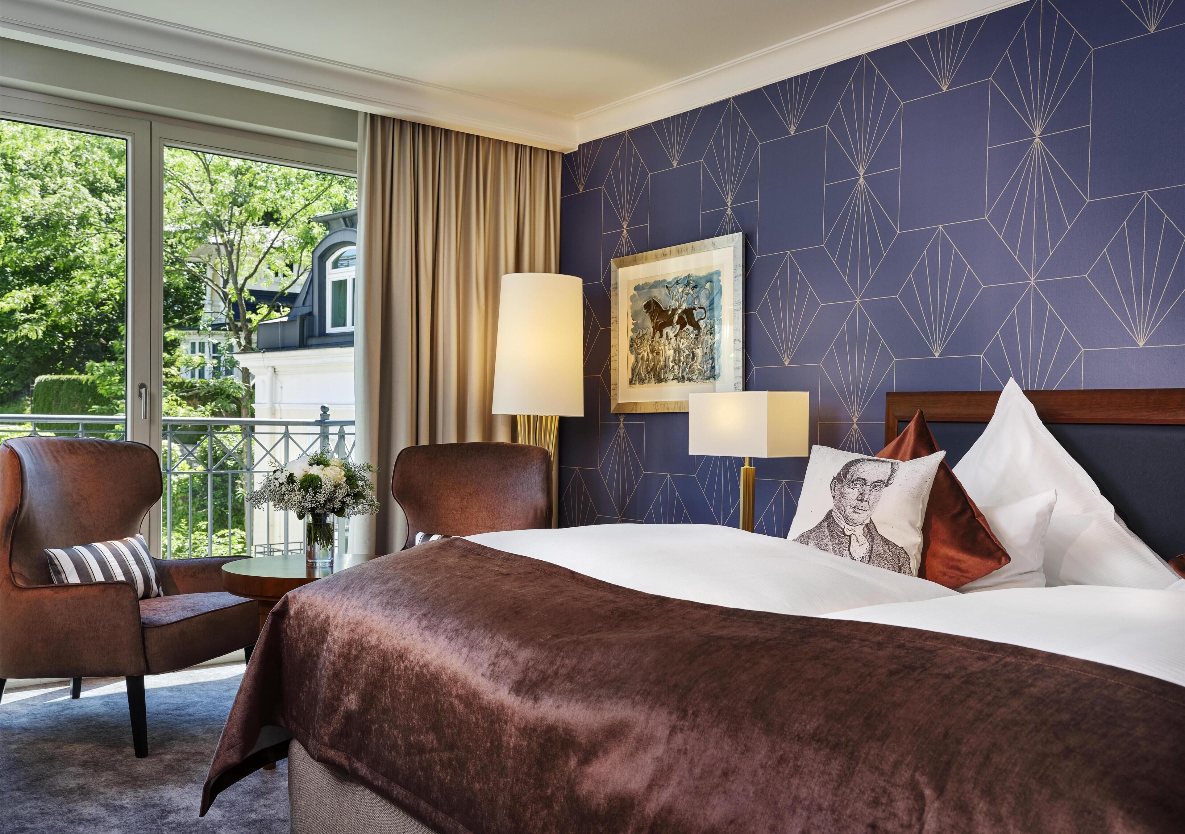 Ropa de cama hipoalergénica y minibar 