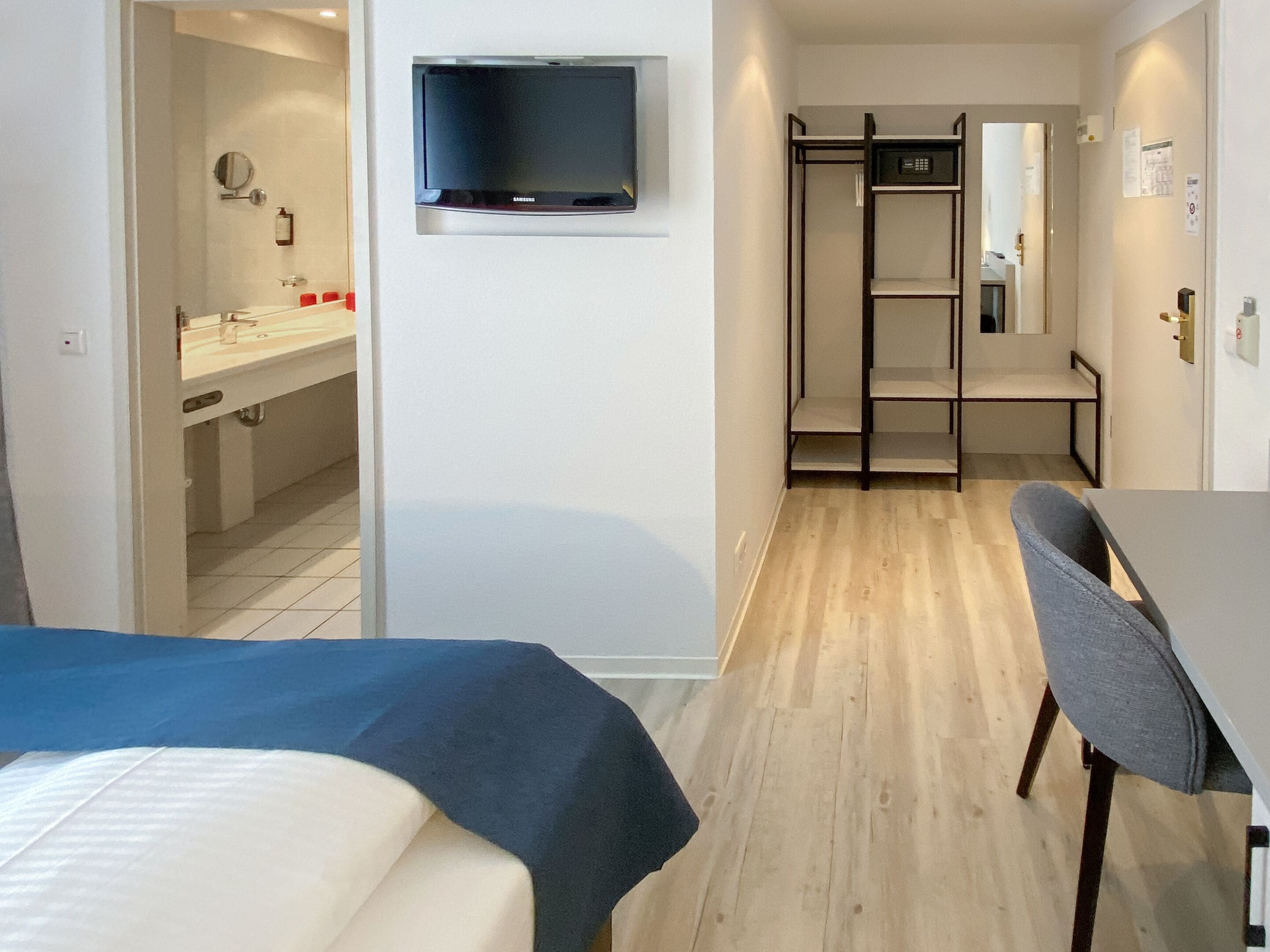 Comfort-Doppelzimmer | Allergikerbettwaren, Minibar, Schreibtisch, Verdunkelungsvorhänge