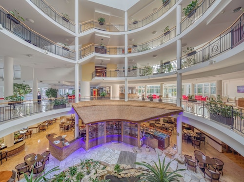 Lotus Therme Hotel & Spa