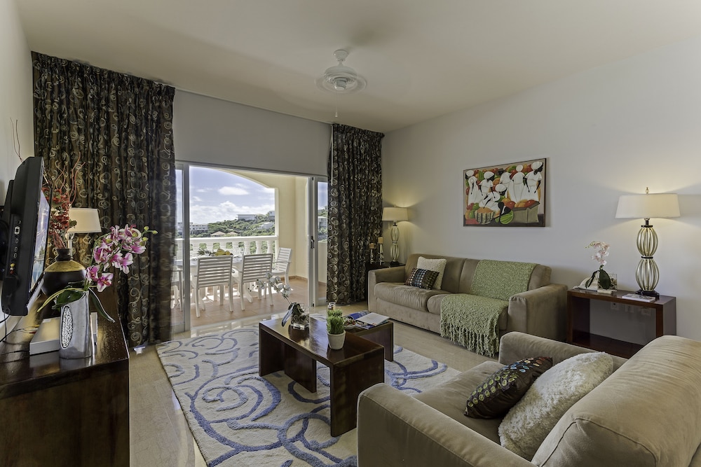 Princess Heights Luxury Boutique Condo Hotel by null
