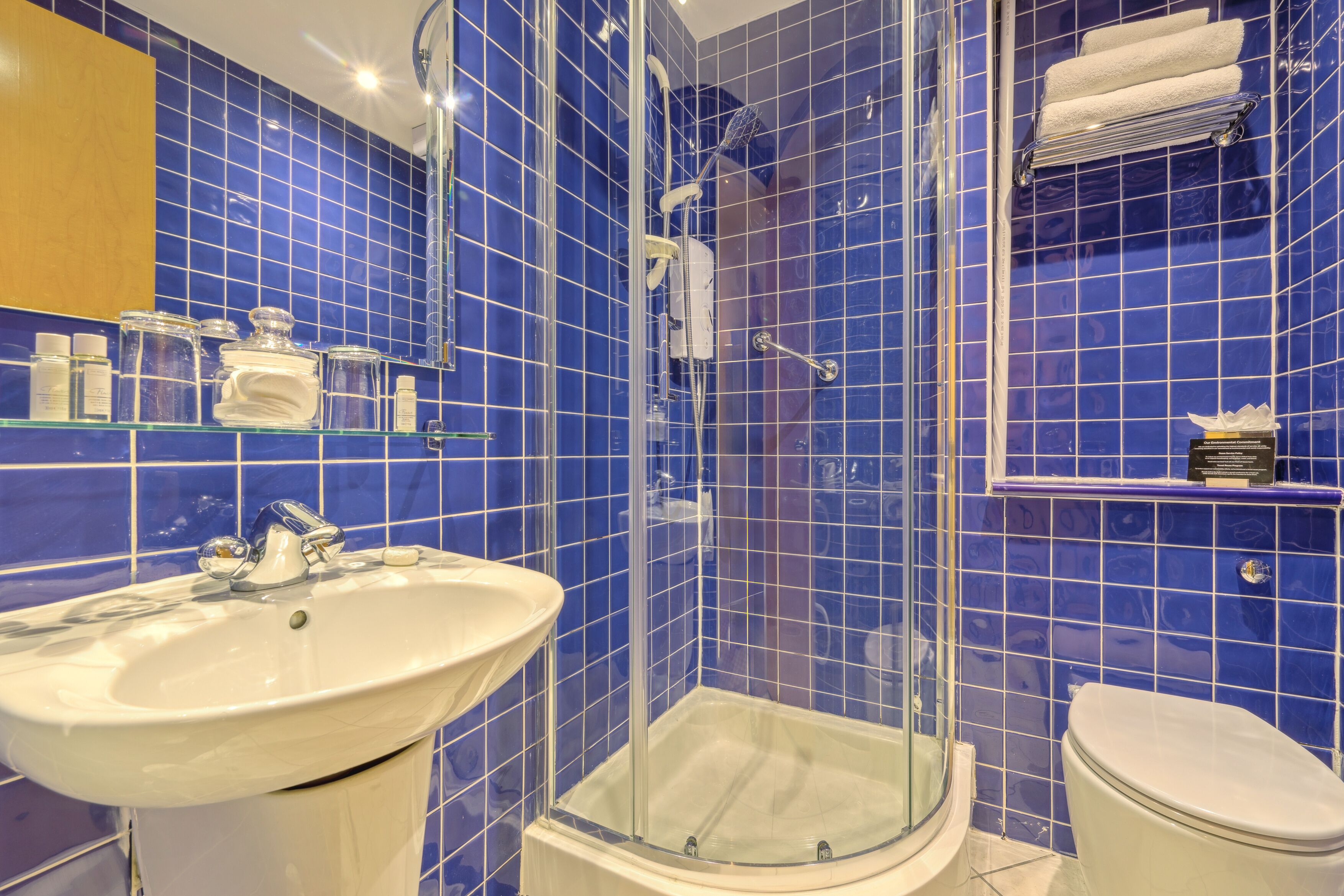 Apartament estàndard, 2 dormitoris (sleeps 5) | Bany | Banyera, articles de tocador gratuïts i assecador de cabells 