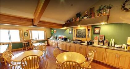 American Inn and Suites