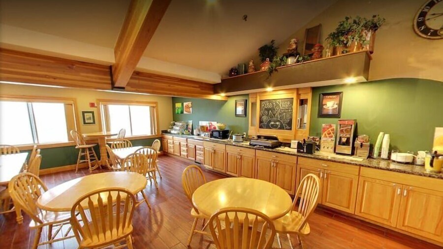 American Inn and Suites