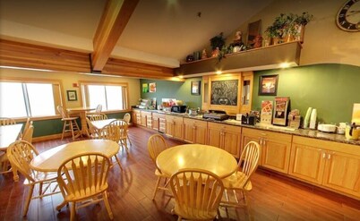 American Inn and Suites