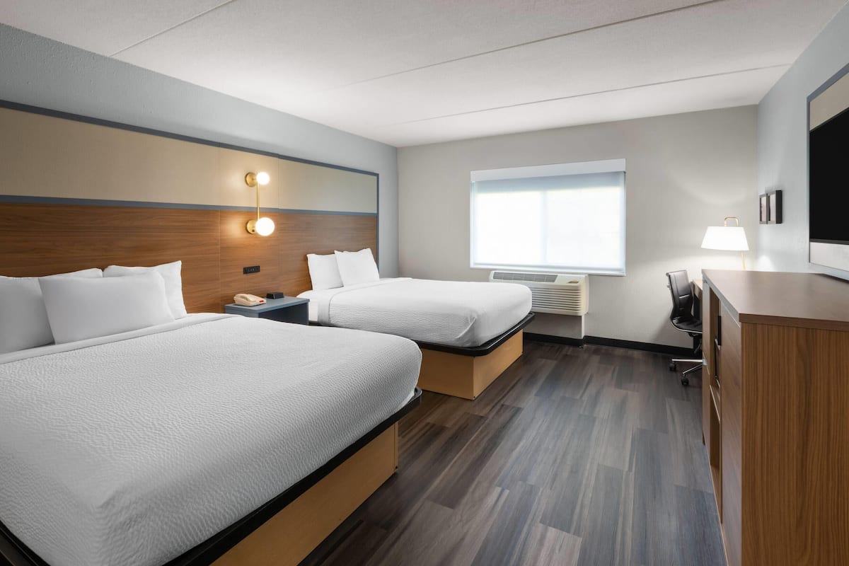 Room, 2 Queen Beds, Non Smoking (Dog Friendly) | Desk, iron/ironing board, free cots/infant beds, rollaway beds