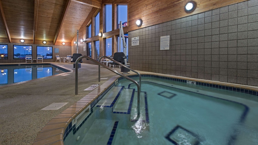 AmericInn by Wyndham Iowa Falls