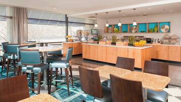 Free daily buffet breakfast