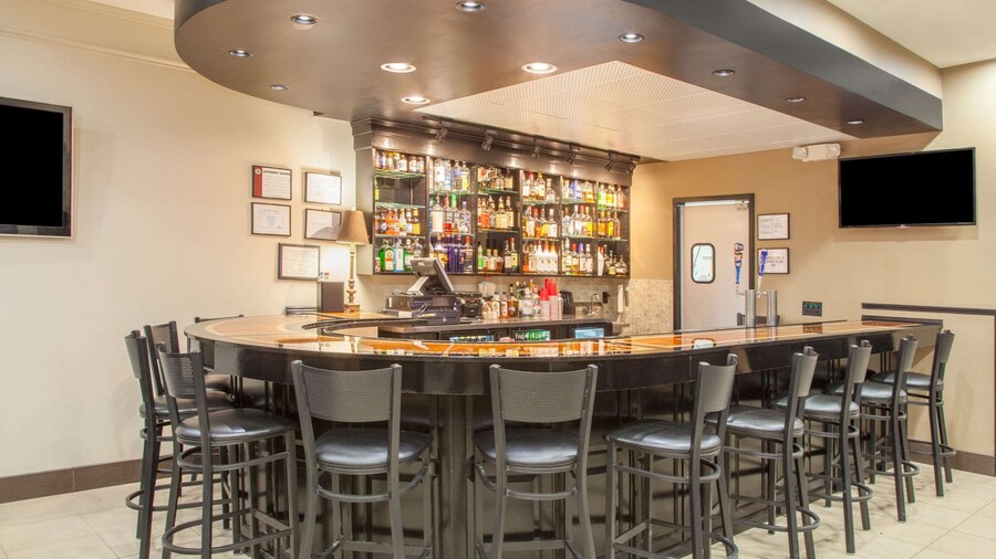 Hawthorn Extended Stay by Wyndham Bloomington