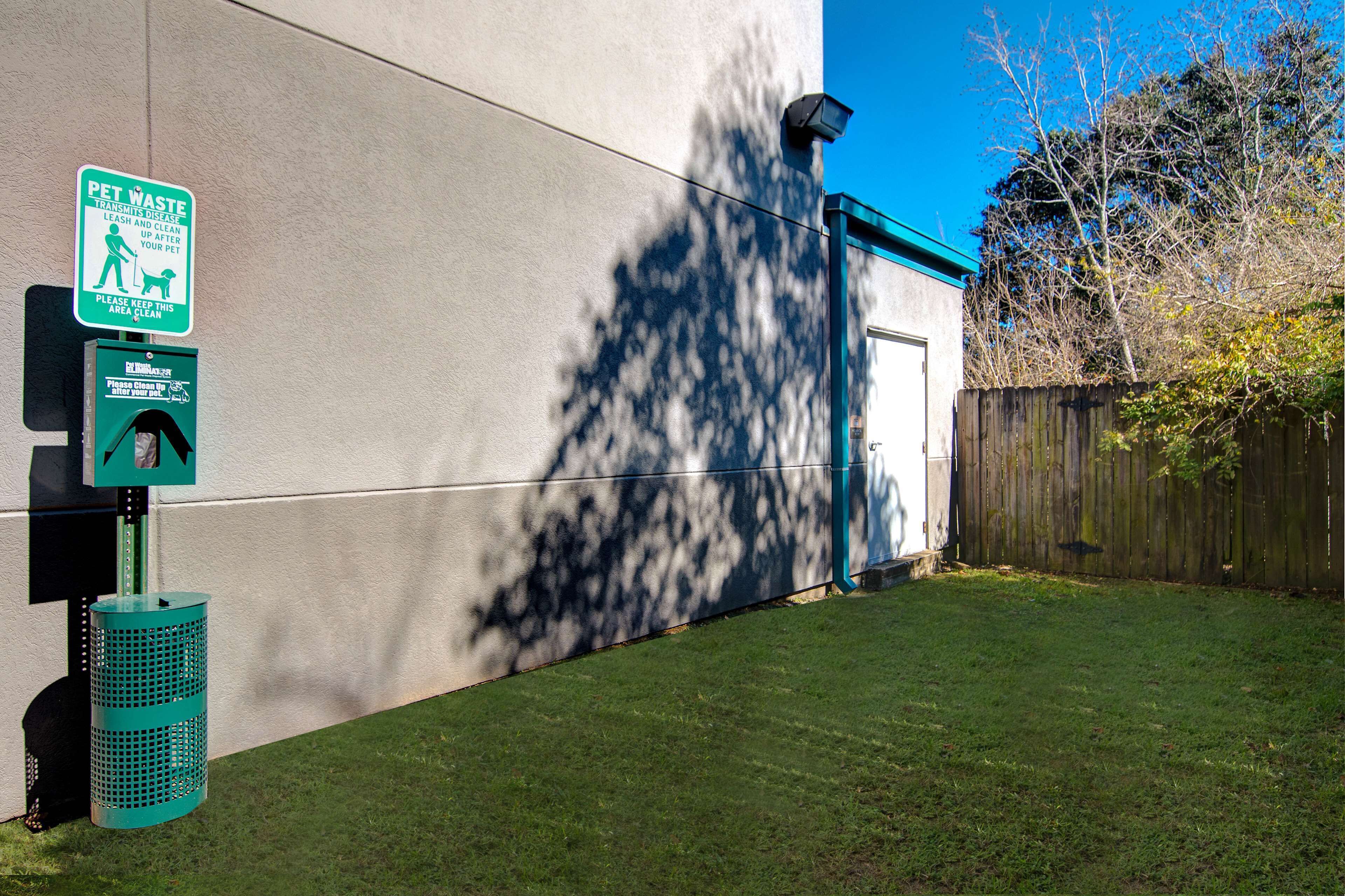 وسائل راحة مناسبة لاصطحاب الحيوانات الأليفة