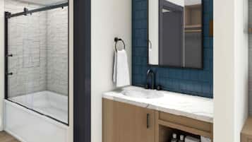 Combined shower/tub, free toiletries, hair dryer, towels