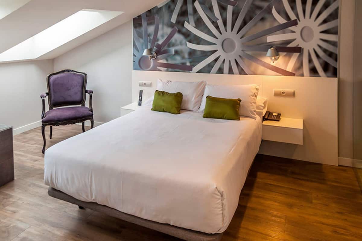 Suite Apartment Deluxe | Seprai premium, selimut bulu angsa, busa memori, dan minibar