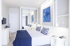 Minibar, in-room safe, desk, blackout curtains