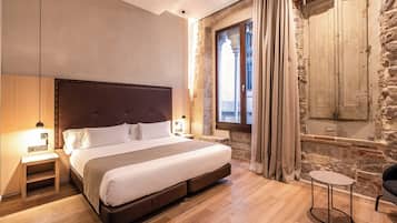 Gran Barcino | Down duvets, in-room safe, desk, blackout curtains