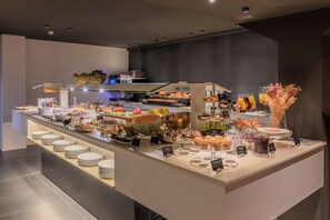 Daily buffet breakfast (EUR 16 per person)