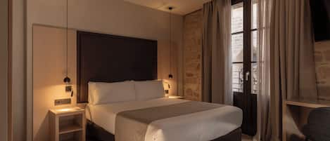 Down duvets, in-room safe, desk, blackout curtains