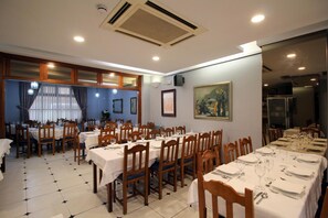 Restaurant - Cabeza (Norena)