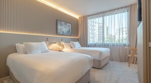 Premium Twin Room | Egyptian cotton sheets, premium bedding, minibar, in-room safe - Hotel Carlemany Girona (Girona)