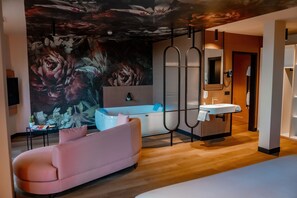 Suite | Living area