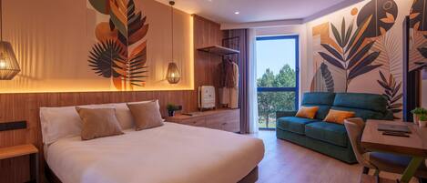 Premium-huone | Pillowtop-patjalliset sängyt, työpöytä