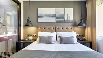 In-room safe, desk, cots/infant beds, rollaway beds