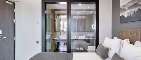 In-room safe, desk, cots/infant beds, rollaway beds