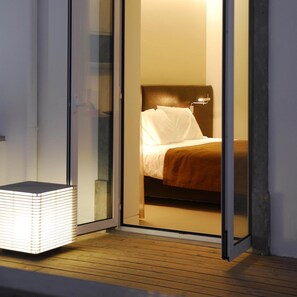 Ropa de cama hipoalergénica y minibar 