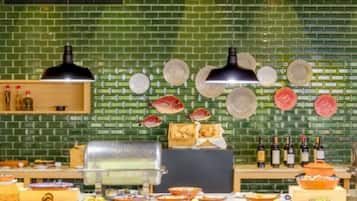 2 Restaurants, Frühstück, Mittagessen, Abendessen, regionale Küche
