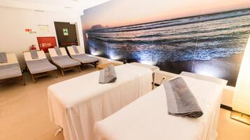 Turkish bath/hammam, body treatments, hydrotherapy, aromatherapy