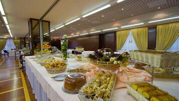 Daily buffet breakfast (EUR 15 per person)