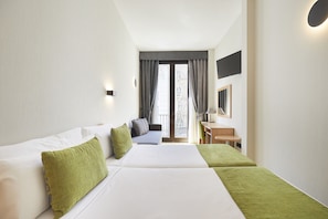 Hypoallergeen beddengoed, donsdekens, een minibar, een kluis op de kamer