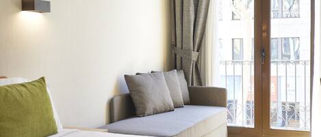 Hypo-allergenic bedding, down duvets, minibar, in-room safe