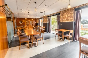 Coffee shop - Hotel Alhama (Cintruénigo)