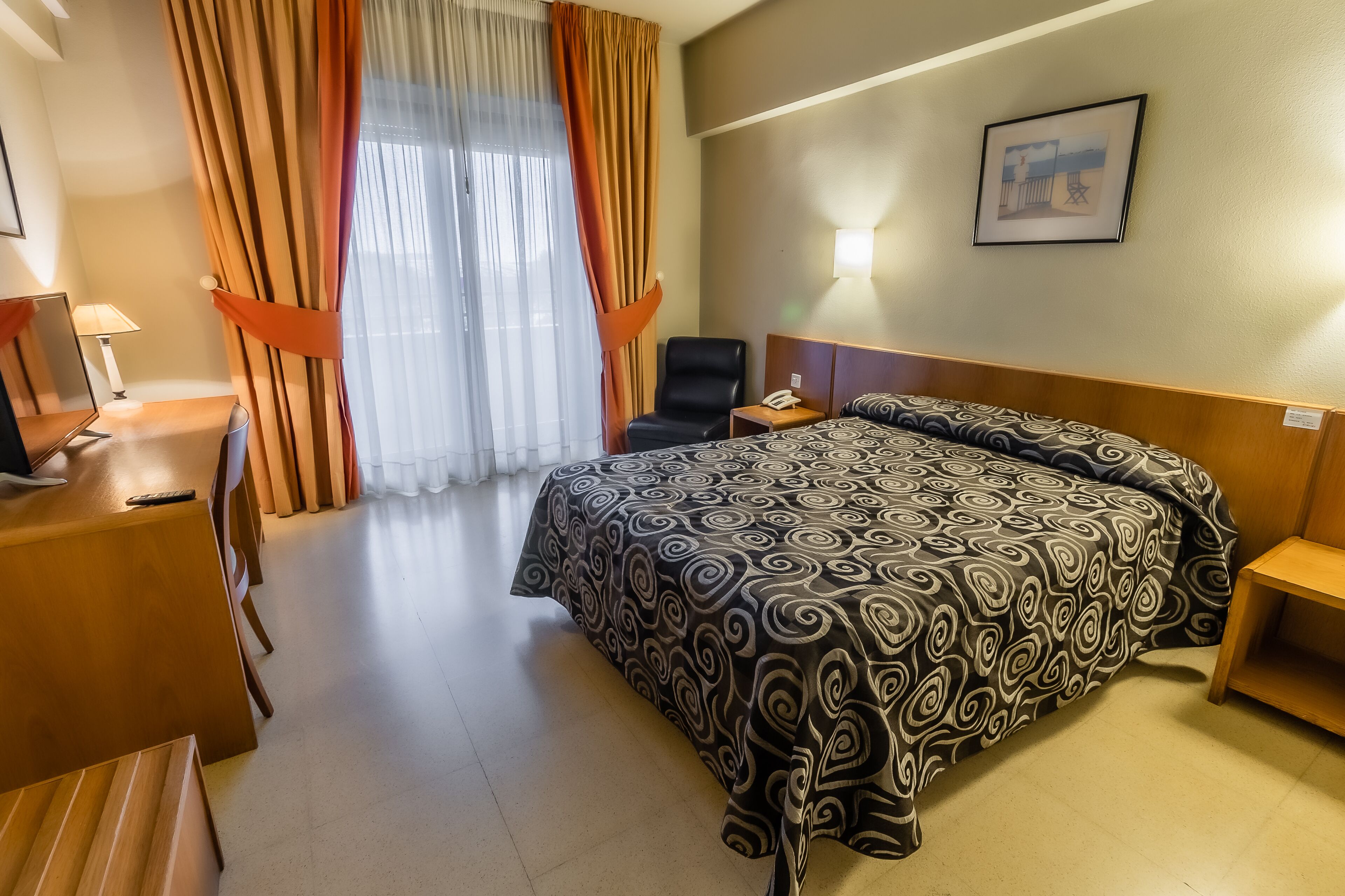 더블룸 또는 트윈룸 | 객실 내 금고, 책상, 방음 설비, 무료 WiFi