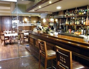 Bar (in der Unterkunft)