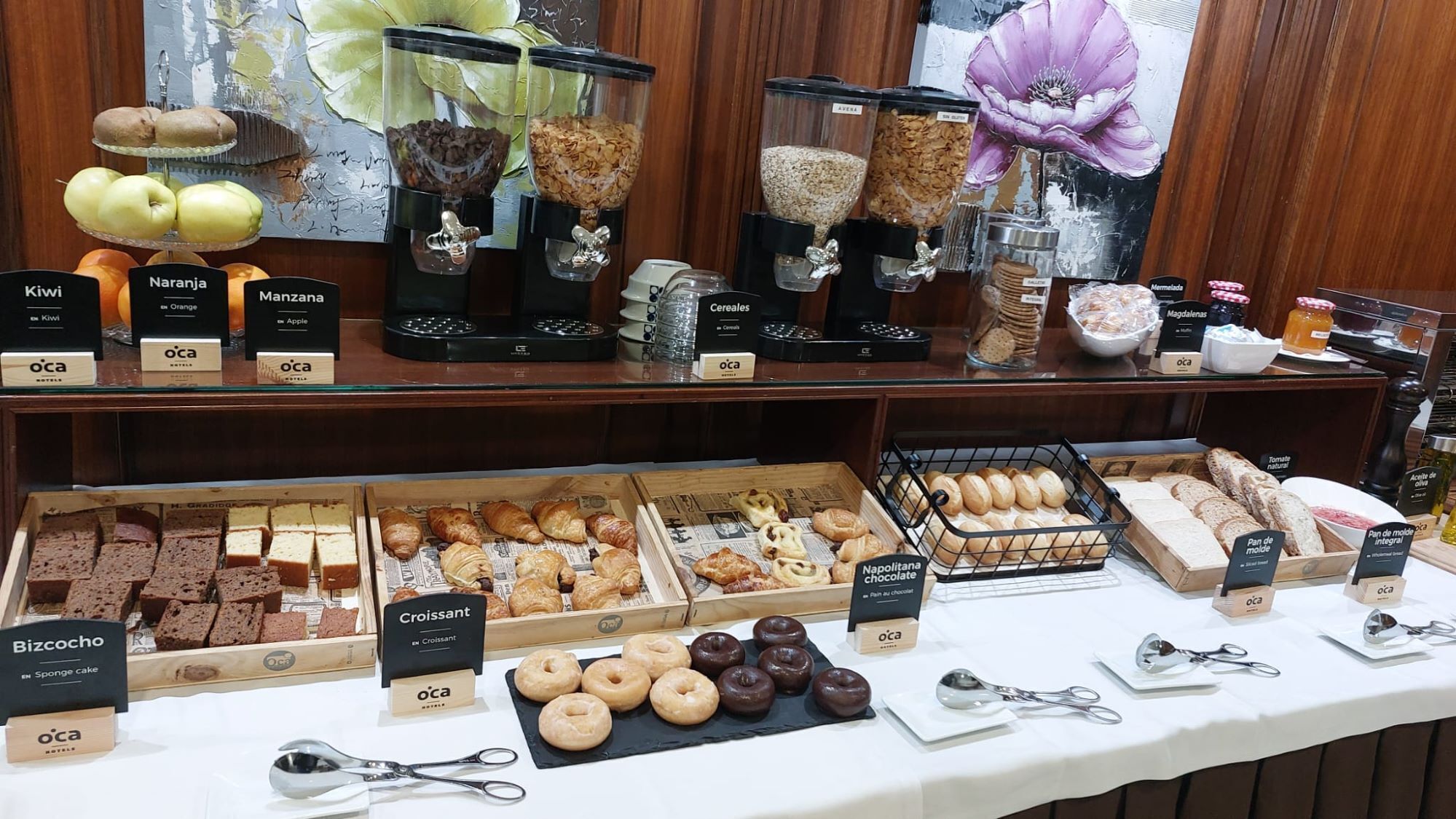 Daily buffet breakfast (EUR 10 per person)