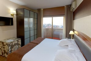 In-room safe, desk, free WiFi, bed sheets