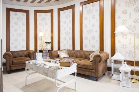 32-inch TV with digital channels. Ipanema Hotel by gaiarooms