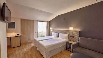Double Room (with extra bed) | Minibar, in-room safe, desk, blackout drapes