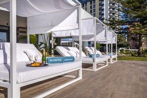 Sundeck