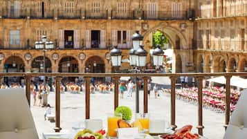 Frukostbuffé varje dag (EUR 11.5 per person)