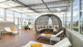 Behandlungsräume für Paare, Sauna, Whirlpool, Dampfbad