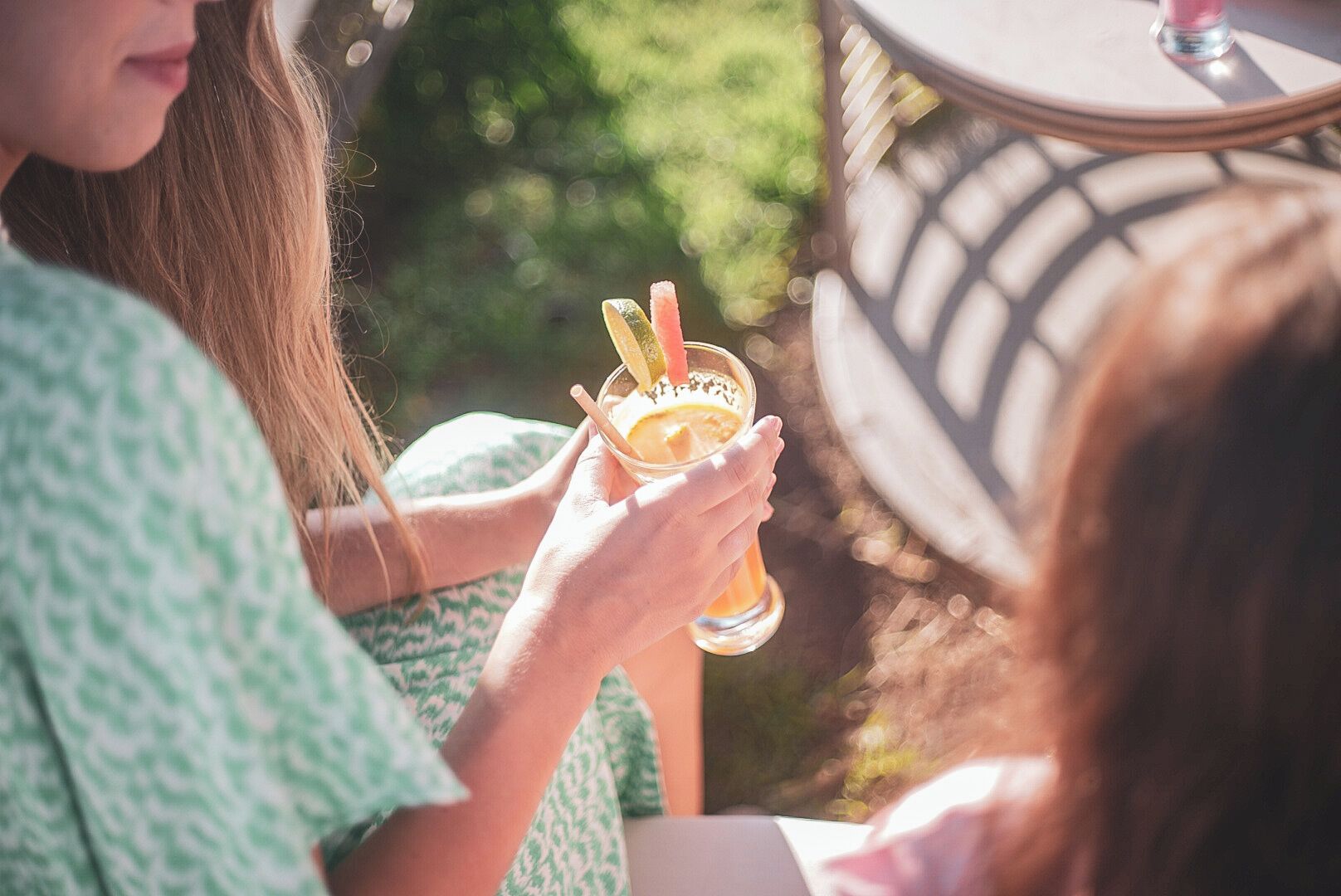 2 restaurants, breakfast served