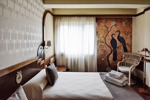 Double Room | 1 bedroom, minibar, in-room safe, desk