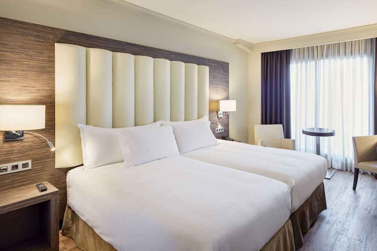 Minibar, in-room safe, desk, soundproofing