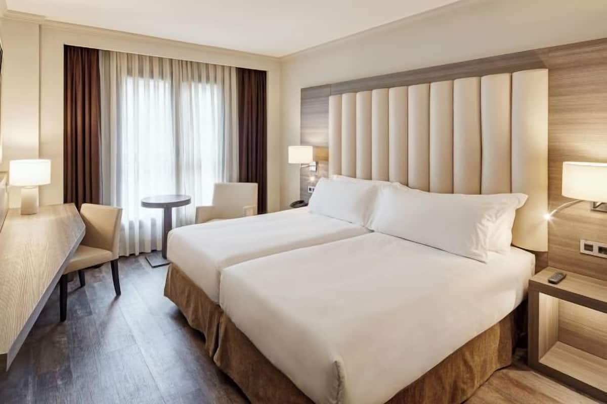 Minibar, in-room safe, desk, soundproofing