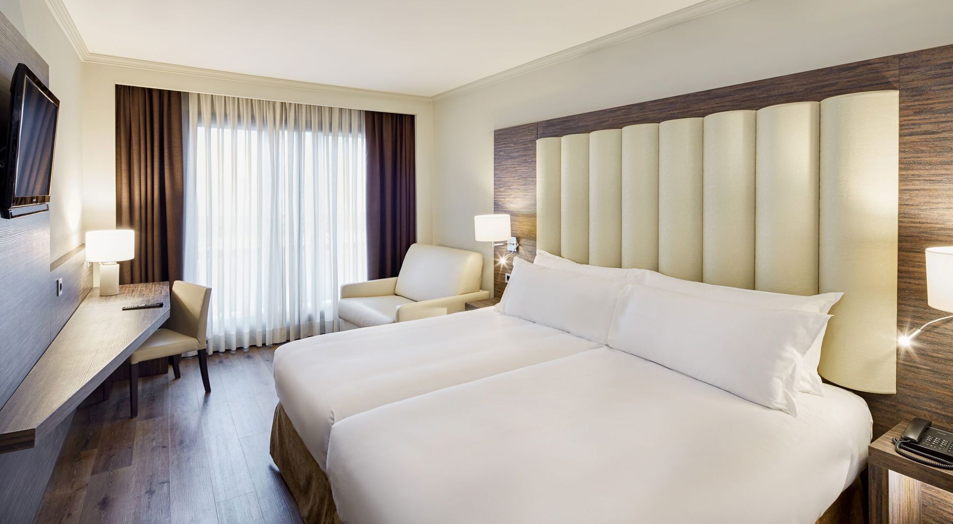 Minibar, in-room safe, desk, soundproofing