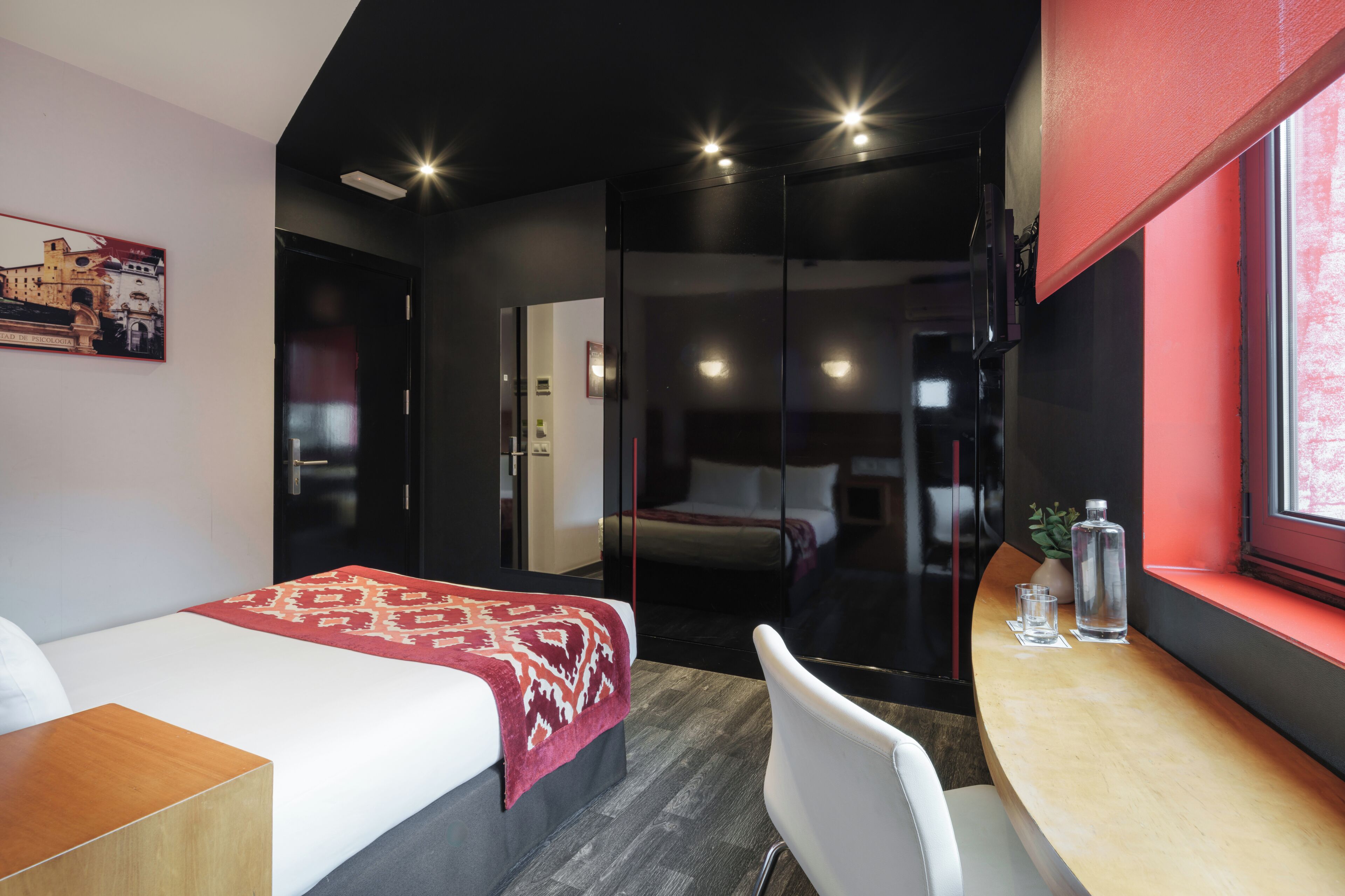 Habitación doble | Ropa de cama de alta calidad, edredón y minibar 